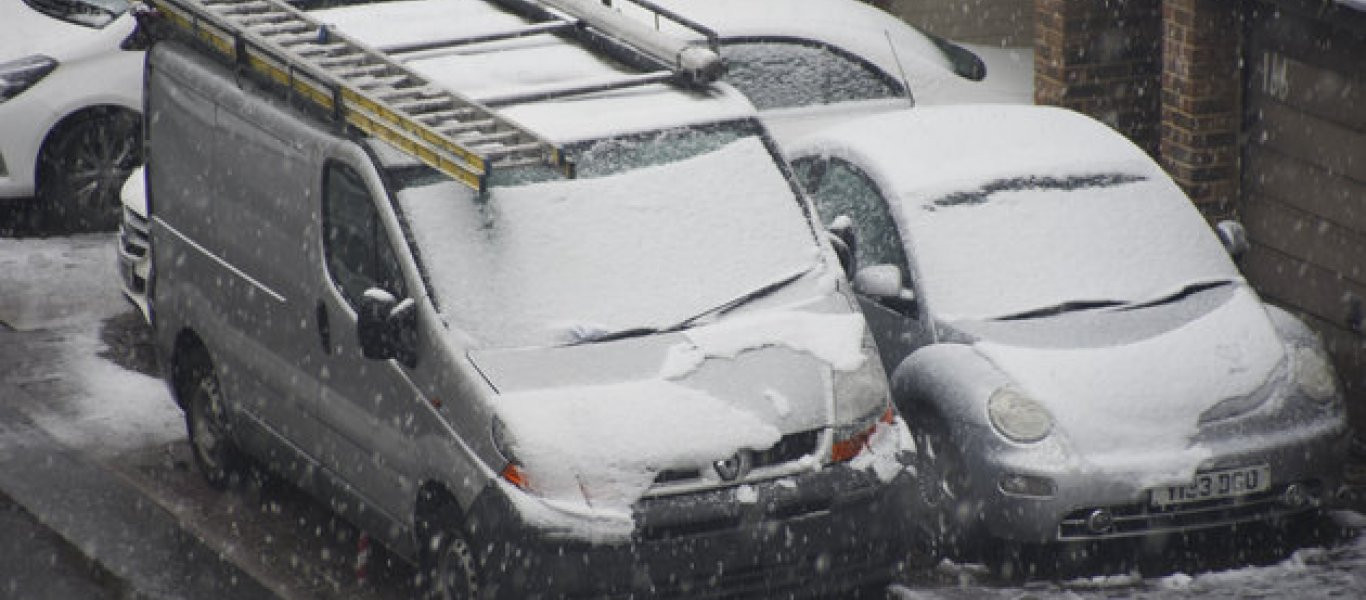 Χαμός από την «επέλαση» του χιονιά στην Ευρώπη - Τεράστια προβλήματα και ακυρώσεις πτήσεων (φωτό, βίντεο)